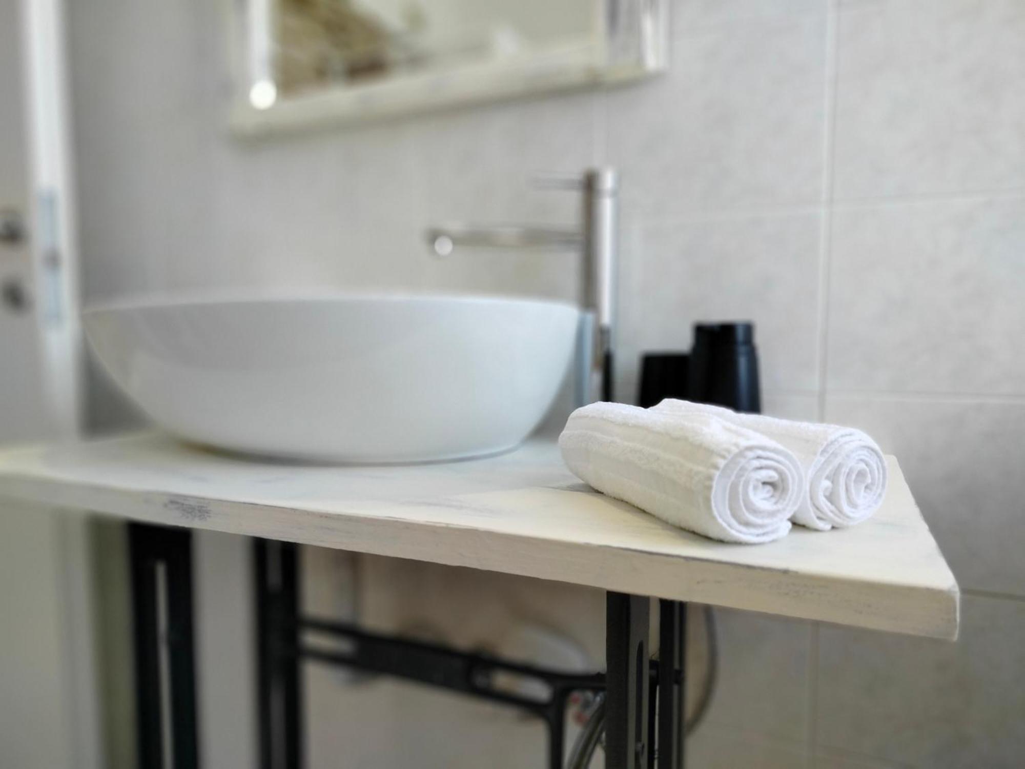 Sweetheart Apartment Busto Arsizio Esterno foto